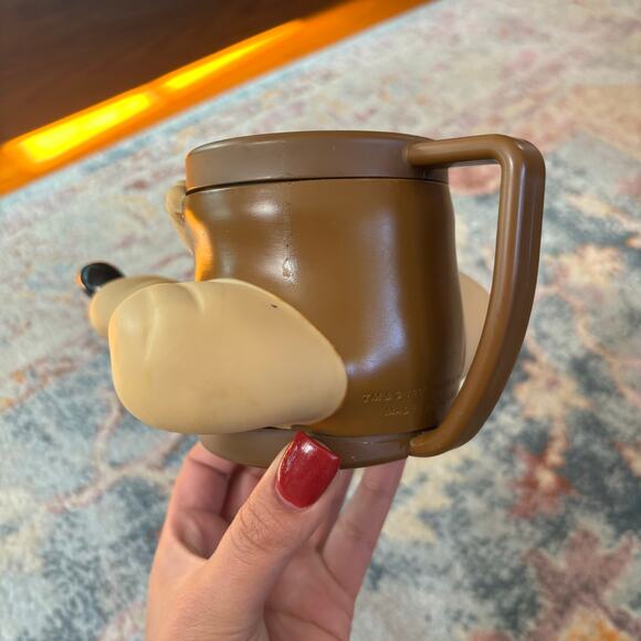 Vintage 90s Wile E. Coyote / Wiley Coyote Looney Tunes plastic mug - Picture 7 of 8